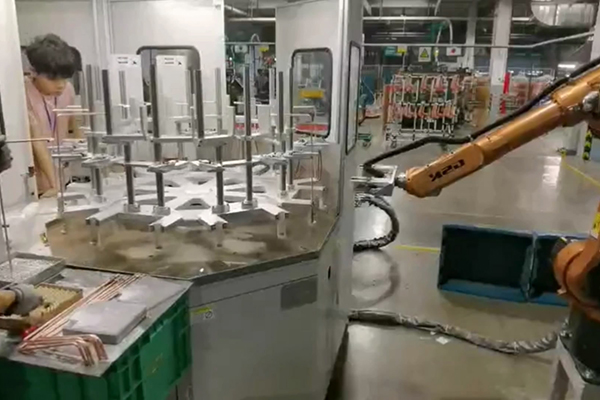 ���S���ģ����Cе�ֱ۵ĸ��l�F���O�亸���~��