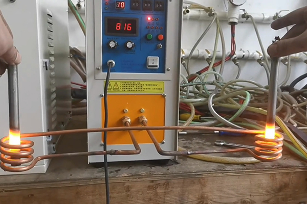 ���l�Б��ӟ��O�䑪�÷������N���ٵľֲ������w����˻�