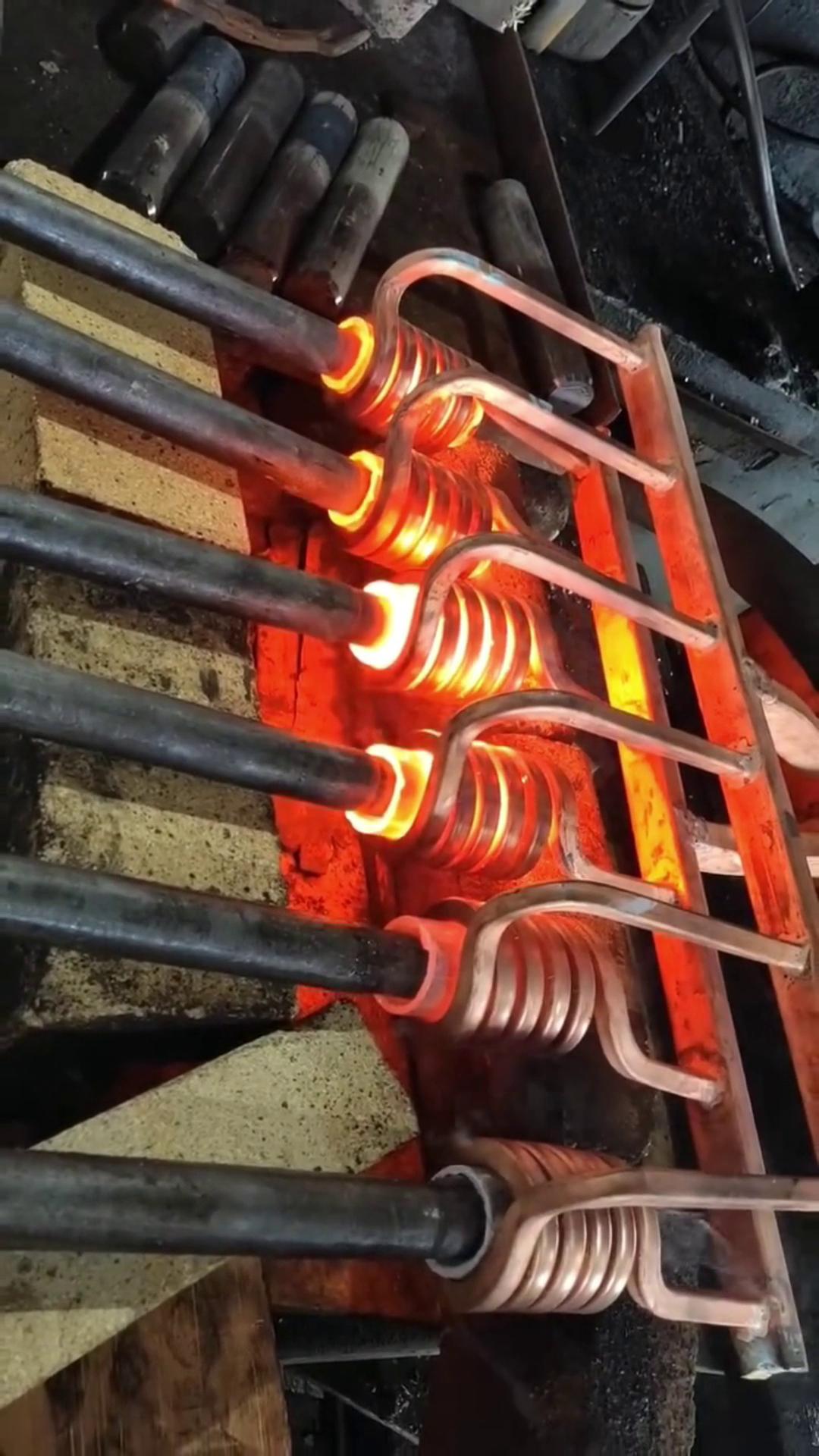 ������Ͼֲ��ӟ����ʹ�ú����ظ��l�Б�(y��ng)�ӟ��O(sh��)���(l��i)��(sh��)�F(xi��n)