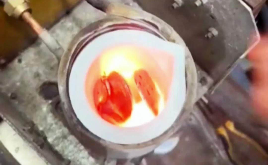 貴金屬熔煉新選擇：海拓中頻熔金機的實用之道