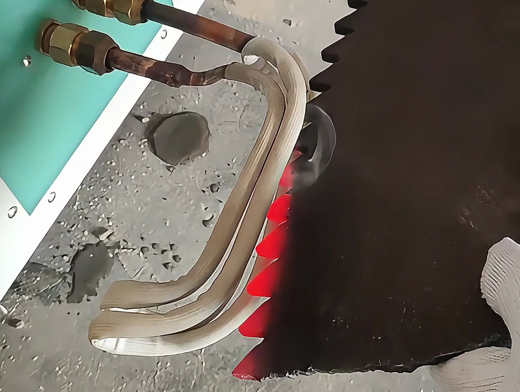 齒牙淬火效率翻倍！專業(yè)高頻淬火設(shè)備讓鋸片耐用度飆升