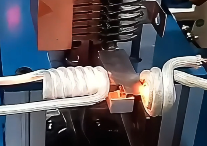 游標卡尺精密淬火！雙高頻淬火機同步作業，精準把控毫厘品質