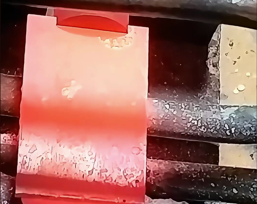 震撼實操！破碎機刀片合金釬焊全過程，高頻工藝焊得牢、更耐磨