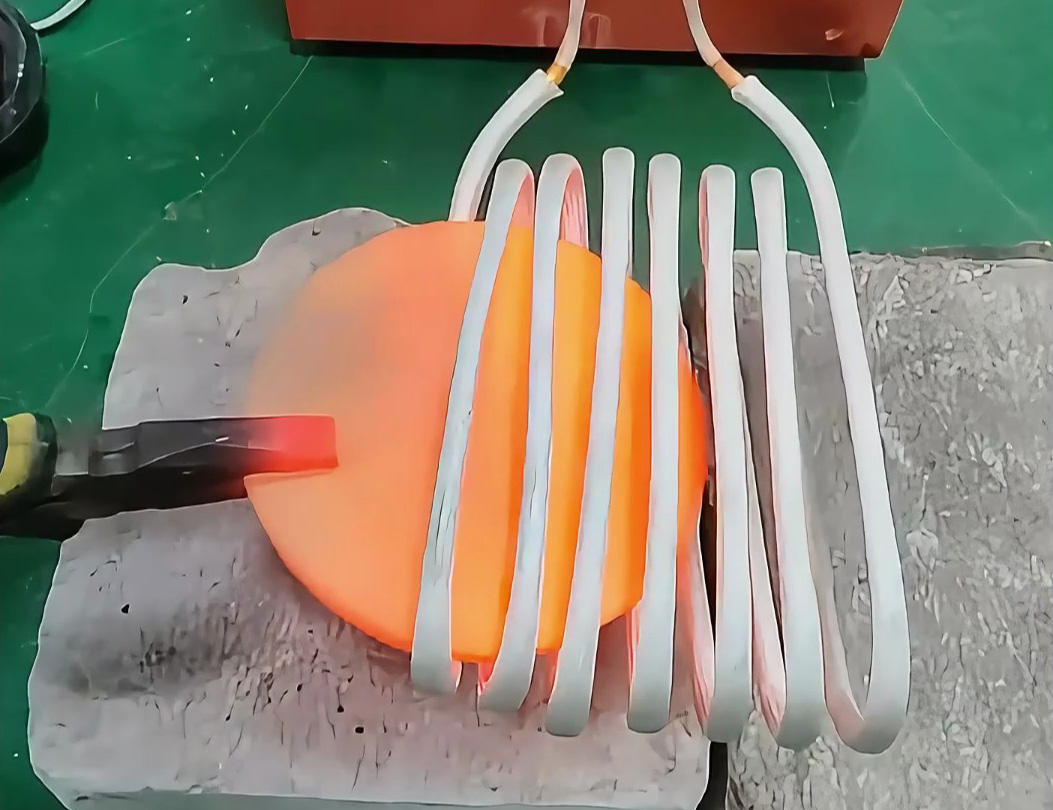 超音頻感應加熱設備｜150mm圓形銅板均勻加熱至600℃，銅材熱加工更穩定