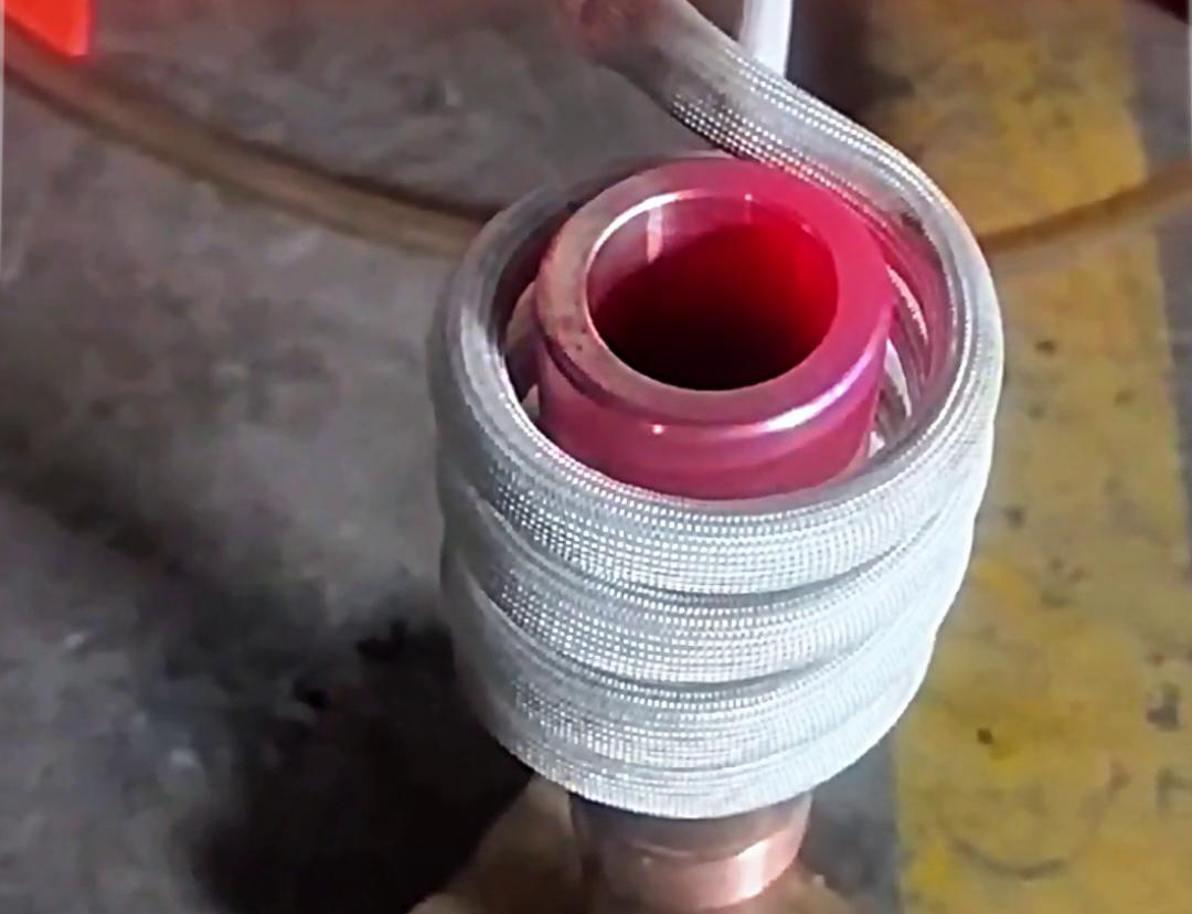 紫銅管高頻加熱退火廣泛應用于各種紫銅管產品的生產中