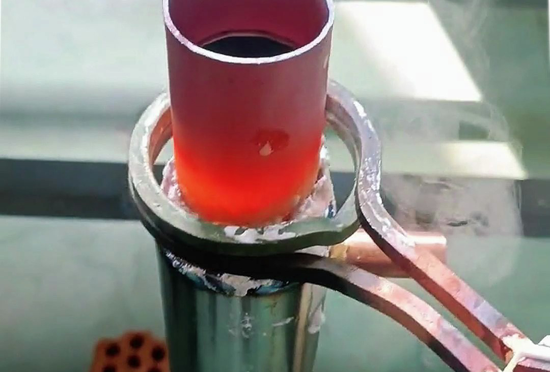 不銹鋼管與銅管的焊接需求手持式高頻焊機可實現(xiàn)高效、靈活操作
