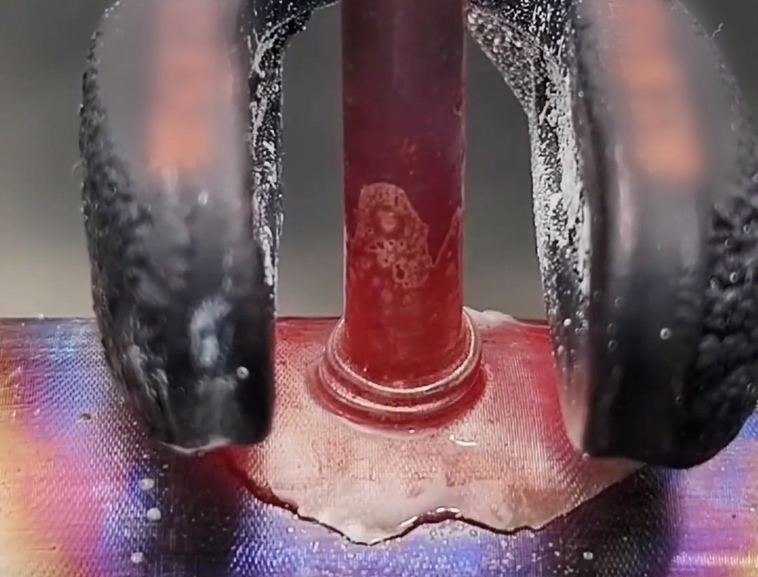 不銹鋼管引出銅管焊接技巧，手持式高頻焊機(jī)操作全解析！