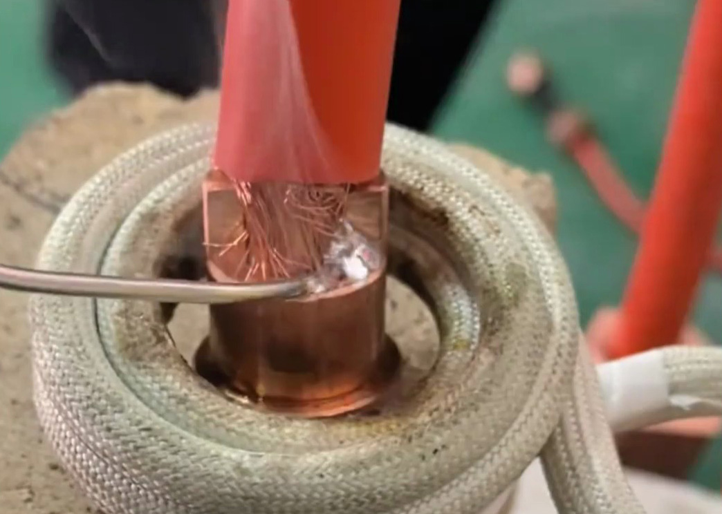 線束端子高頻錫焊，是電氣連接領(lǐng)域的重要工藝