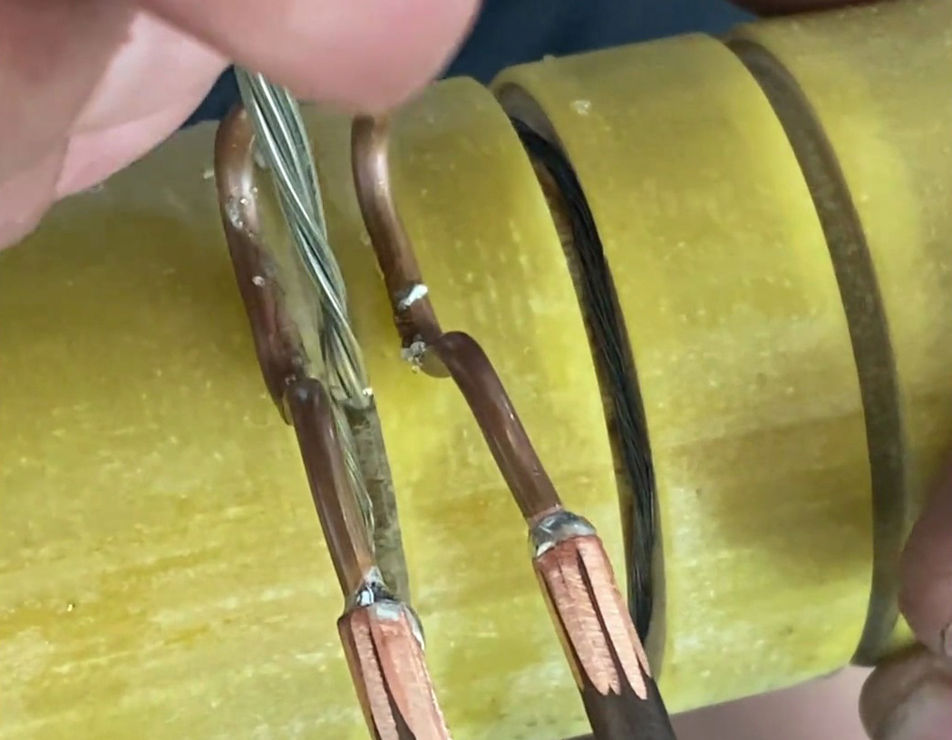 高頻焊機可用于線束、端子、銅件的錫焊、鍍錫與灌錫作業。