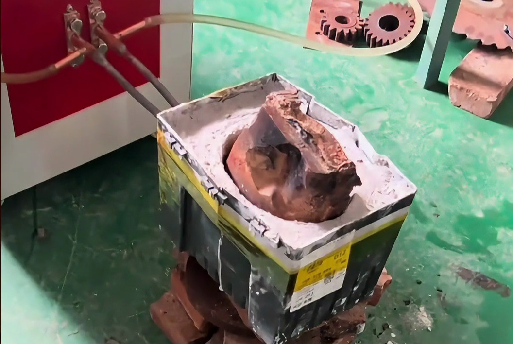 ?不用明火怎么拆金屬？這臺感應加熱設備顛覆傳統工藝！