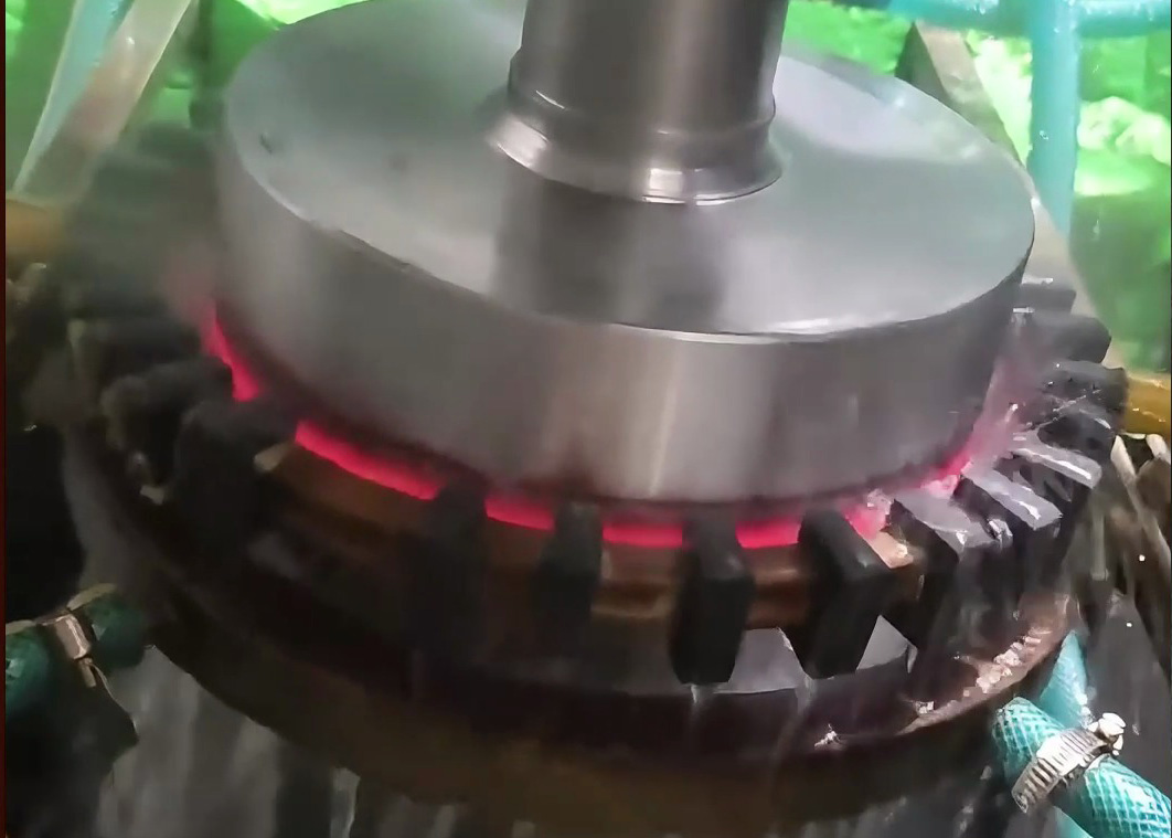 ?滾軸淬火全過程揭秘，原來是用超音頻淬火設備這樣工作的！