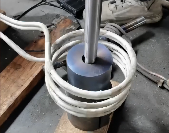 高頻加熱機熱配合工藝全過程揭秘！高效電機轉子熱裝配，應力小、精度高！